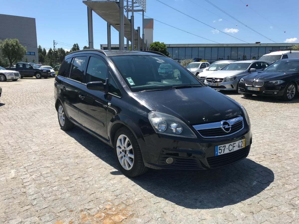 Opel Zafira 1.9 CDTI · Ano 2006 — imagem 1