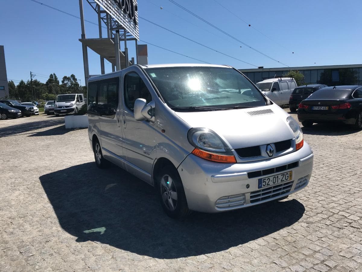 Renault Trafic 1.9 DCI · Ano 2004 — image 1