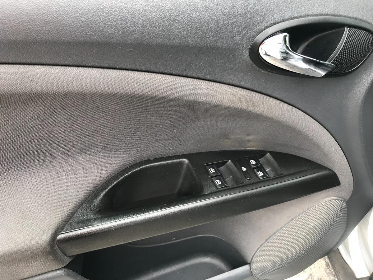 Seat Altea 1.9 TDI · Ano 2008 — image 17