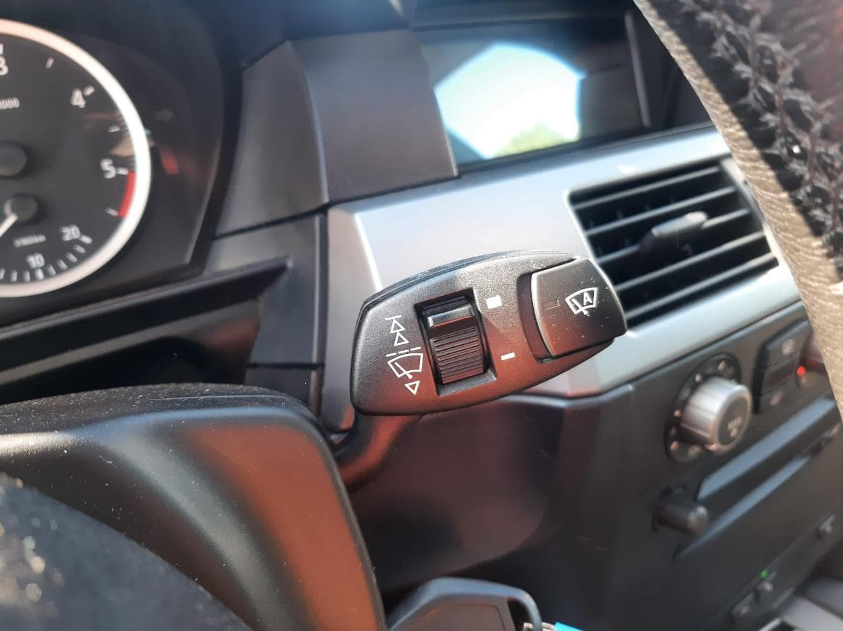 BMW 530D · Ano 2006 — imagem 16