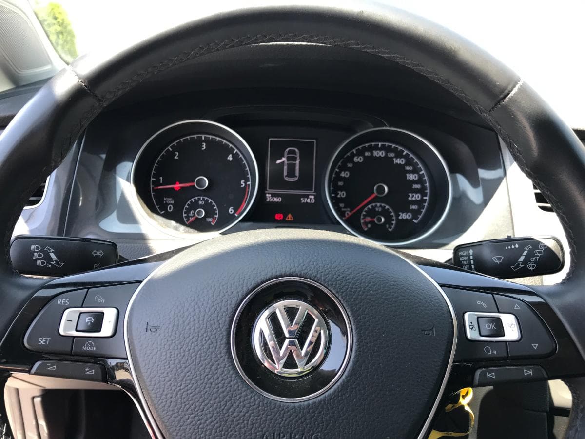 Volkswagen Golf 1.6 TDI · Ano 2018 — imagem 15