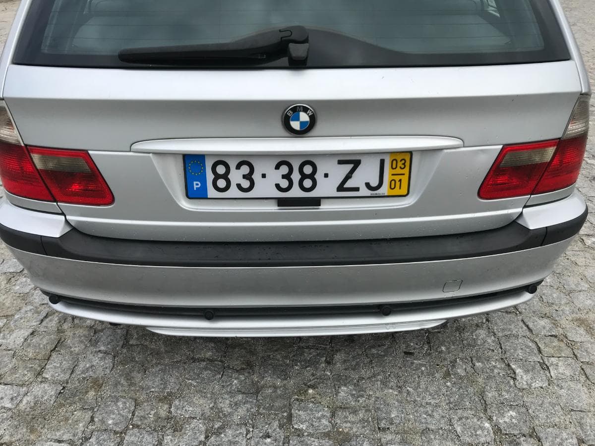 BMW 320D Touring · Ano 2003 — image 9