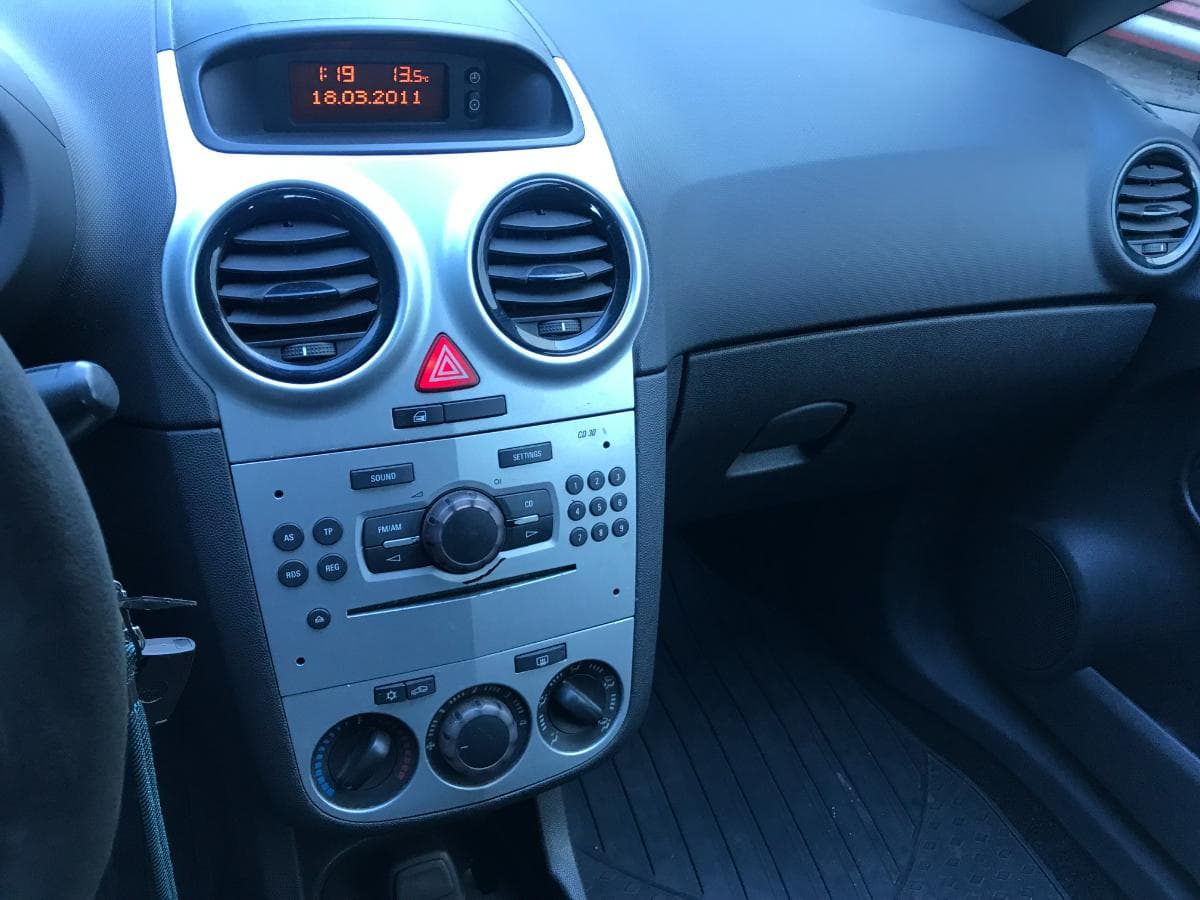 Opel Corsa 1.3 Cdti · Año 2011 — imagen 9