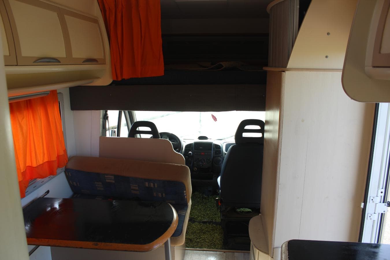 Autocaravana Fiat Ducato 2.8 Caravans International · Ano 2002 — imagem 12