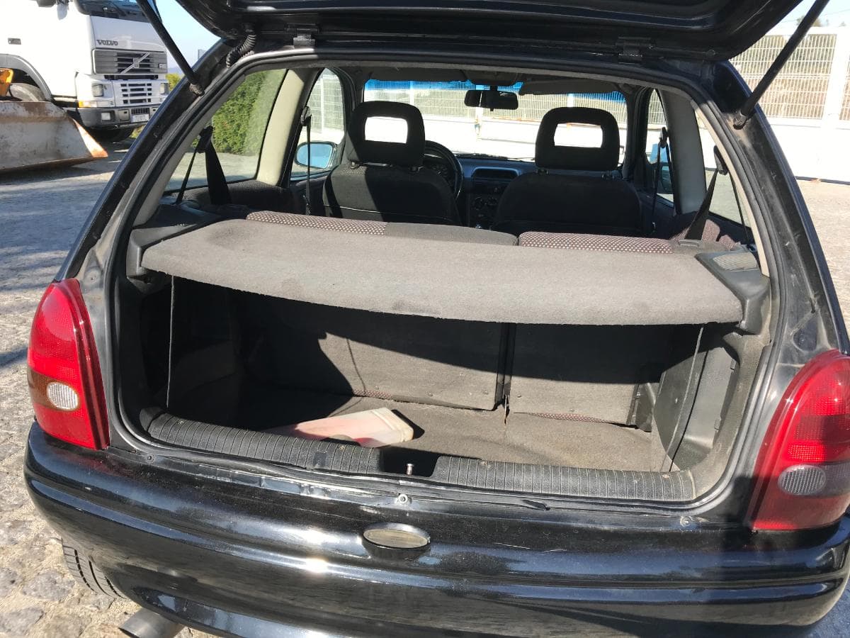 Opel Corsa 1.5 TD · Ano 1994 — imagem 9