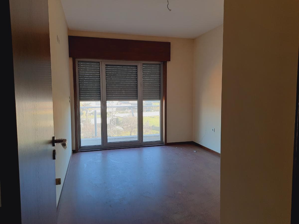Apartamento T3 com 2 Lugares de Garagem · Trofa — imagem 8