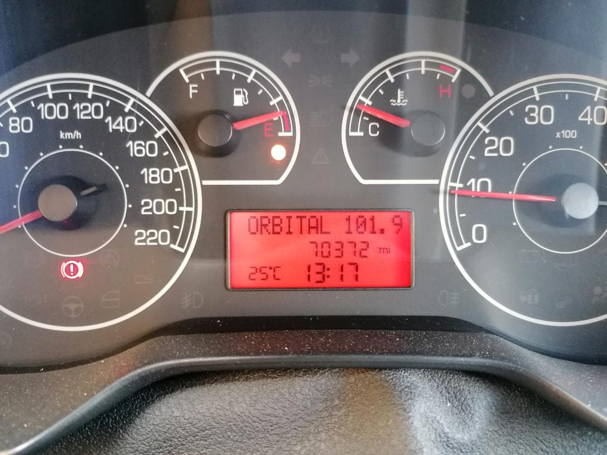 Fiat Punto 1.2 · Ano 2010 — image 7