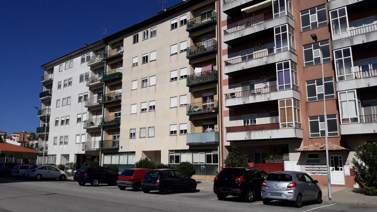 Apartamento T3 c/ Lugar de Garagem e Arrumos · Guarda — image 1
