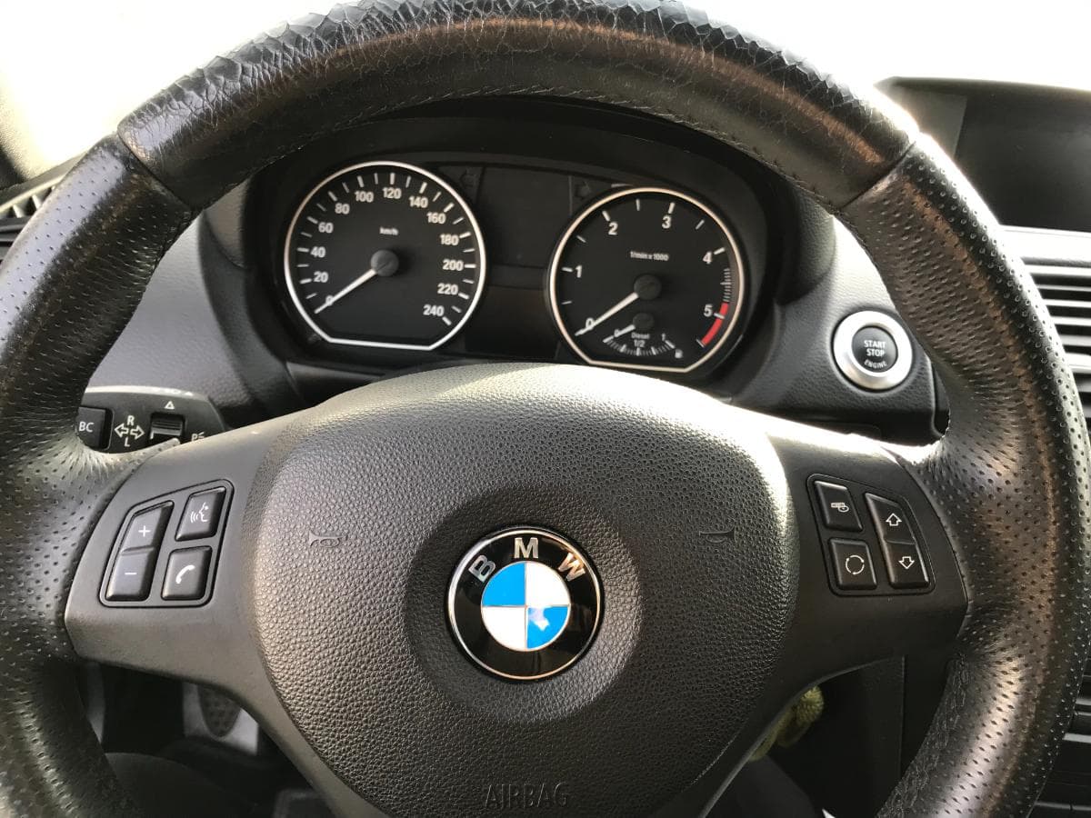 BMW 118D · Ano 2010 — imagen 38