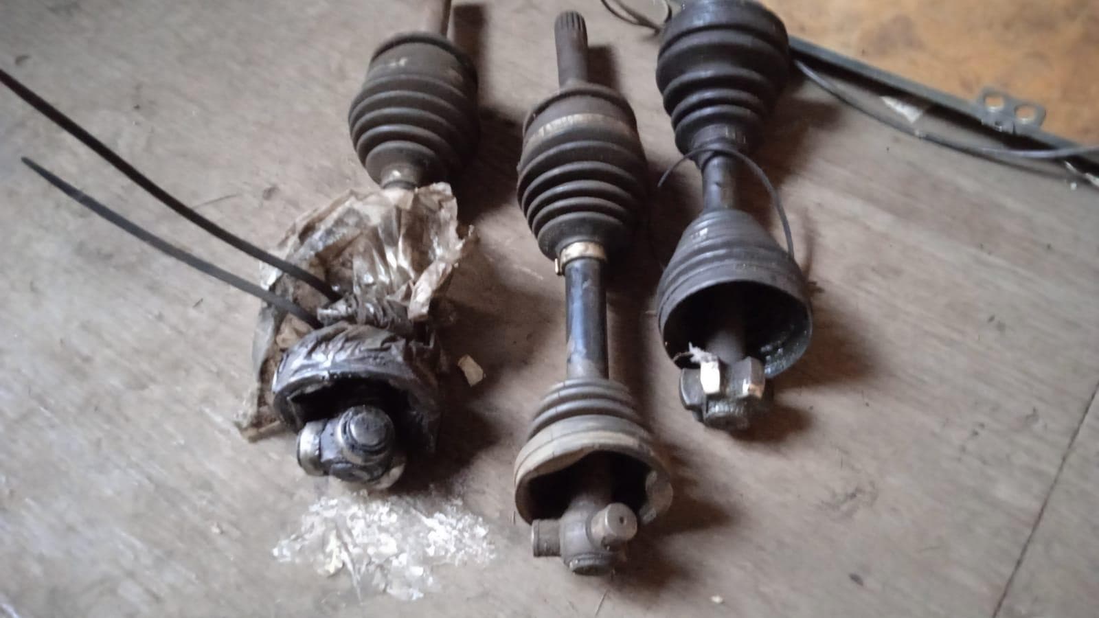 Diversos + Rebarbadeiras + Diversos + Diversos + Rebarbadeiras + Furadeira + Diversos + Braçadeiras + Torque Wreck + Radiadores + Diversos + Diversos + Diversos + Diversos + Diversos + Diversos + Diversos + Diversos + Contentor de 40P · — imagem 18