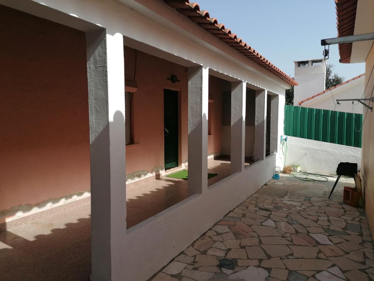 Moradia V3 c/ 2 Lugares de Garagem · Charneca da Caparica, Almada — imagen 40