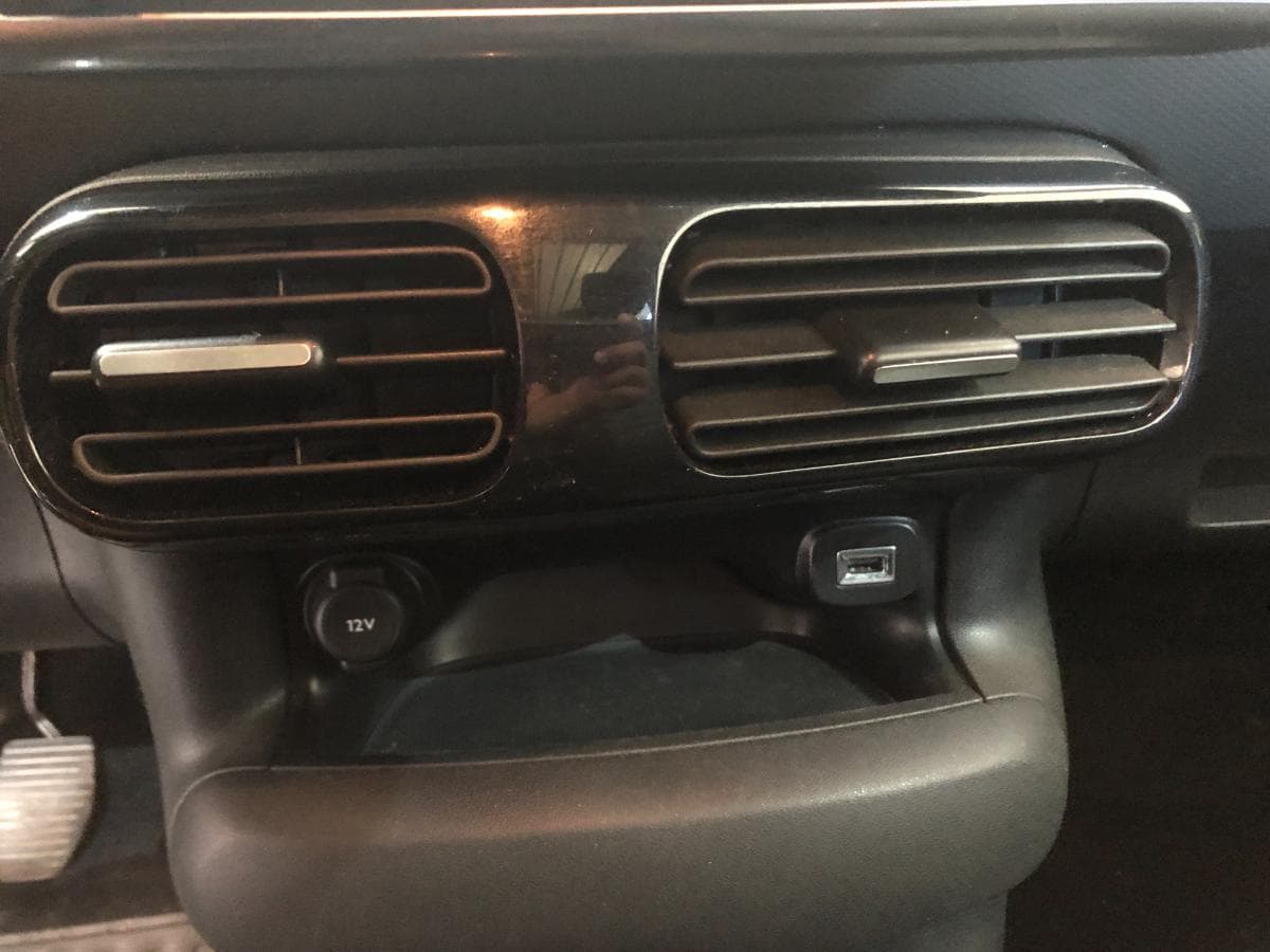 Citroën C4 Cactus 1.6 Blue HDI · Ano 2015 — imagen 37