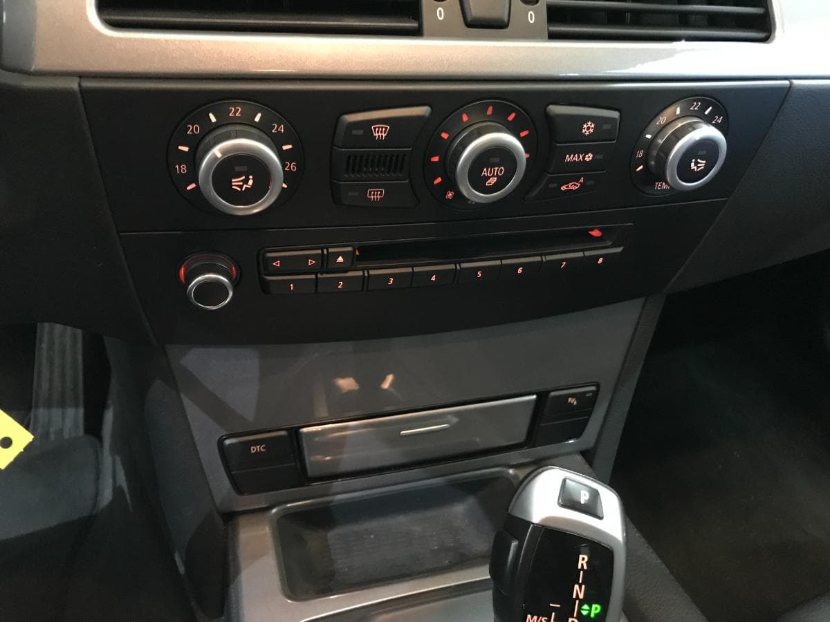 BMW 525 3.0i · Ano 2009 — imagen 32