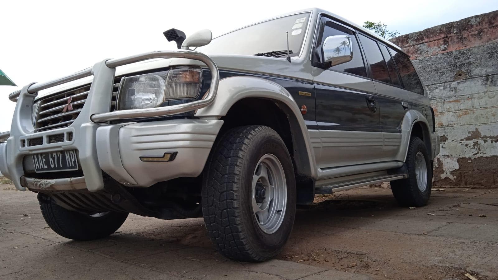 Mitsubishi Pajero · — imagem 3