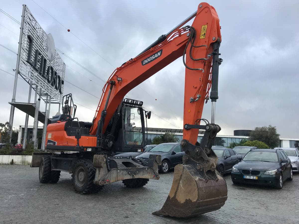 Giratória de Rodas Doosan DX 170 W-5 — imagen 1