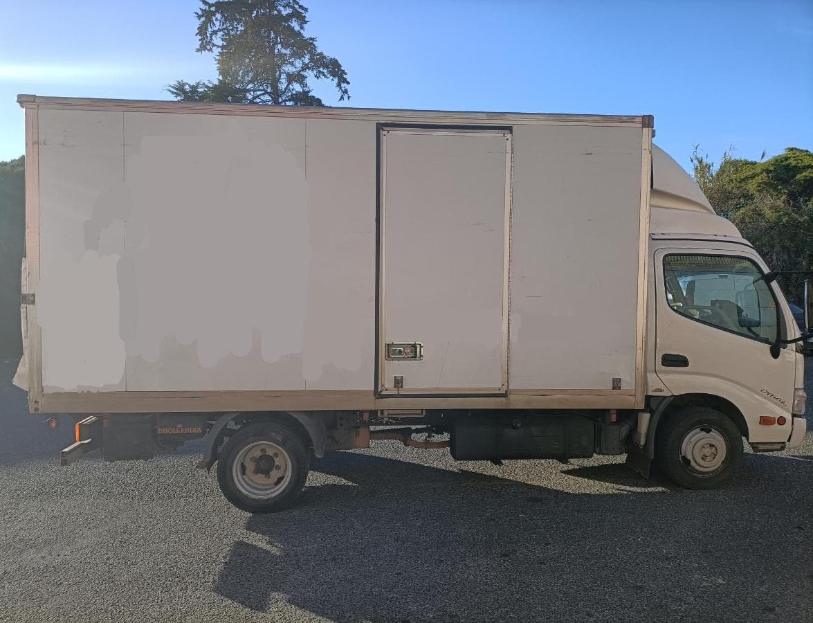 Toyota Dyna 35.33 D4D · Ano 2009 · Plataforma Elevatória — imagen 4