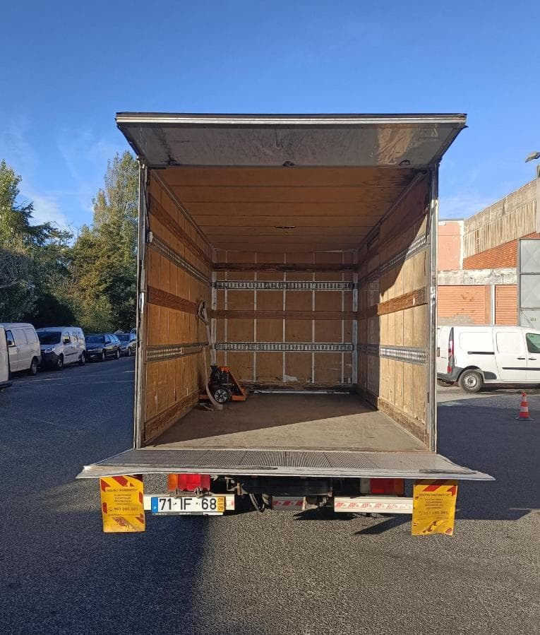 Toyota Dyna 35.33 D4D · Ano 2009 · Plataforma Elevatória — imagen 8