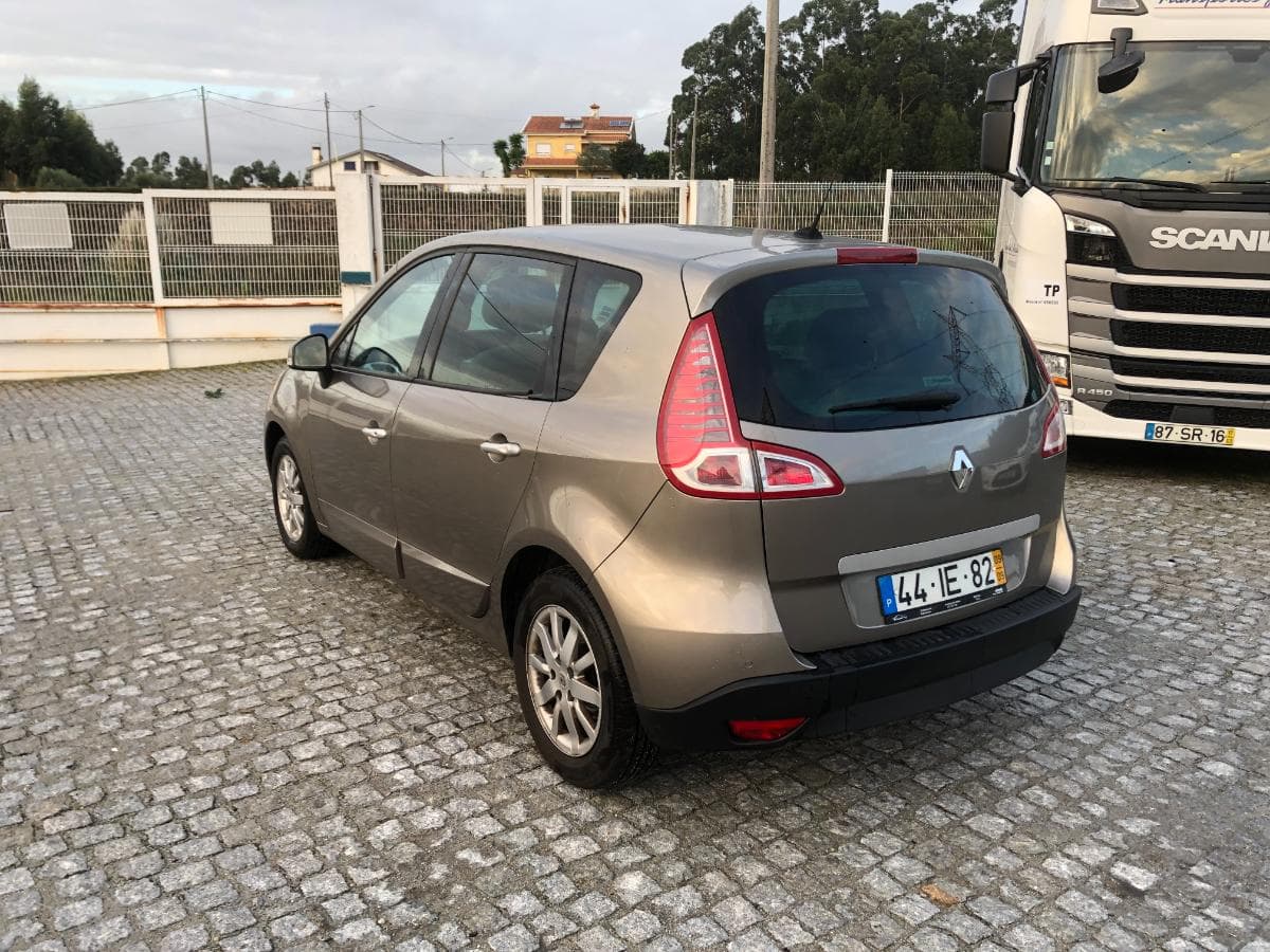 Renault Scénic 1.5DCI · Ano 2009 — image 6