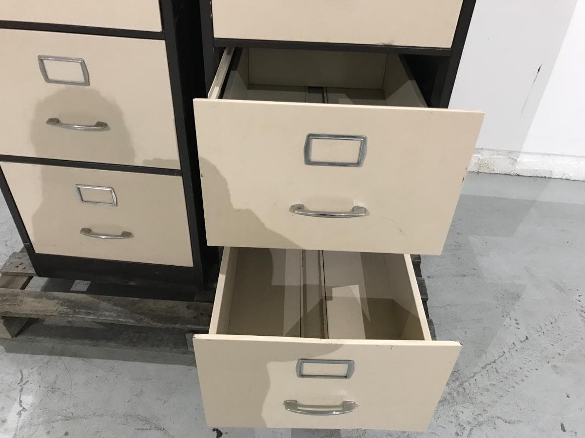 Armários Metálicos — image 4