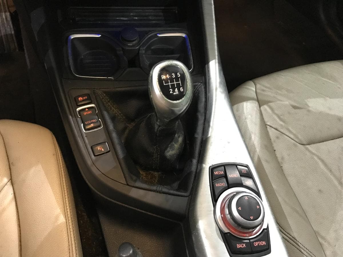 BMW 116D 1.6 · Ano 2013 — imagen 35