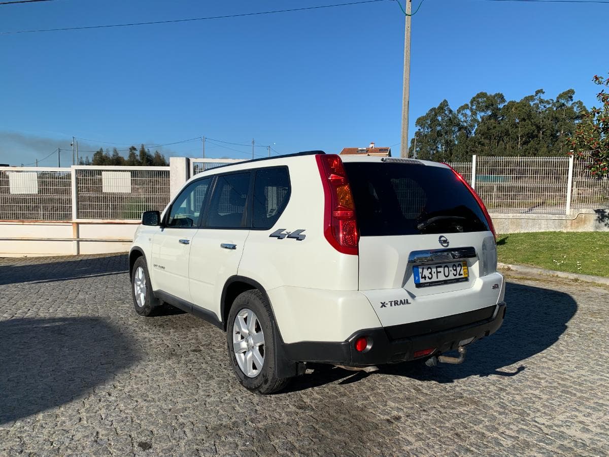 Nissan X-Trail 2.0 DCI · Ano 2008 — imagen 12