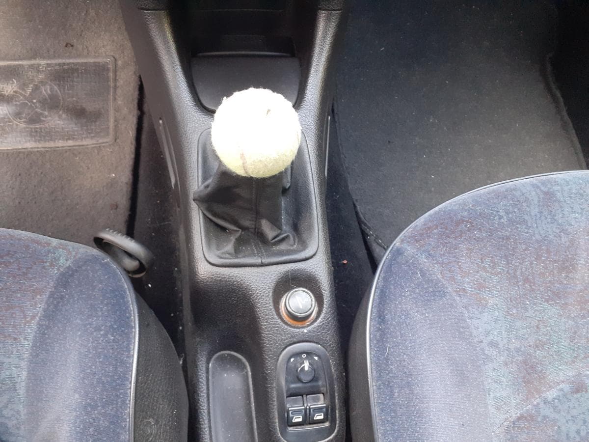 Peugeot 206 1.1 · Ano 1998 — imagem 21