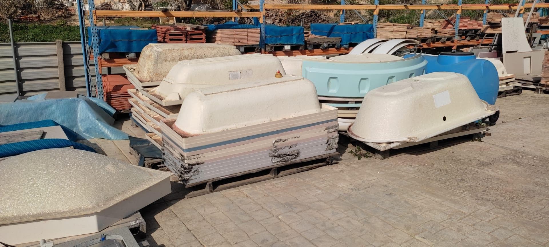 Piscinas · Sanitários · Racks · Equipamento de Escritório — image 3