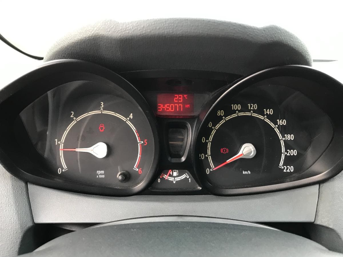 Ford Fiesta 1.4 TDCI · Ano 2009 — image 16