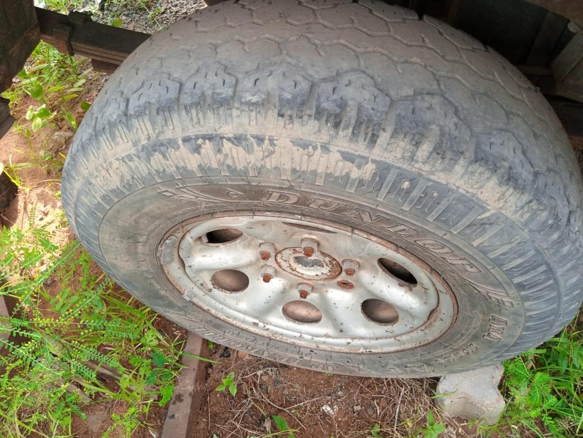 Nissan Hardbody · — imagem 11