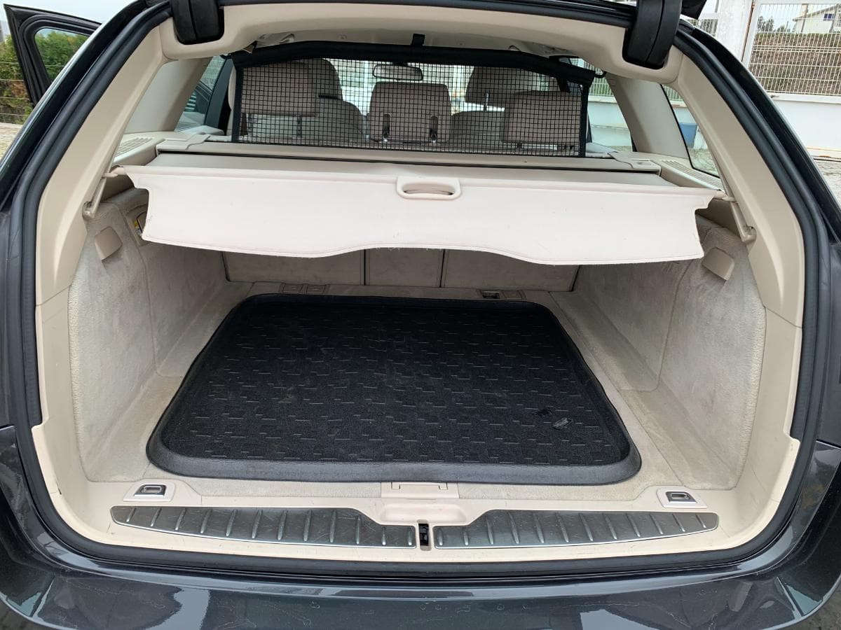 BMW 530D Touring · Ano 2010 — imagem 15