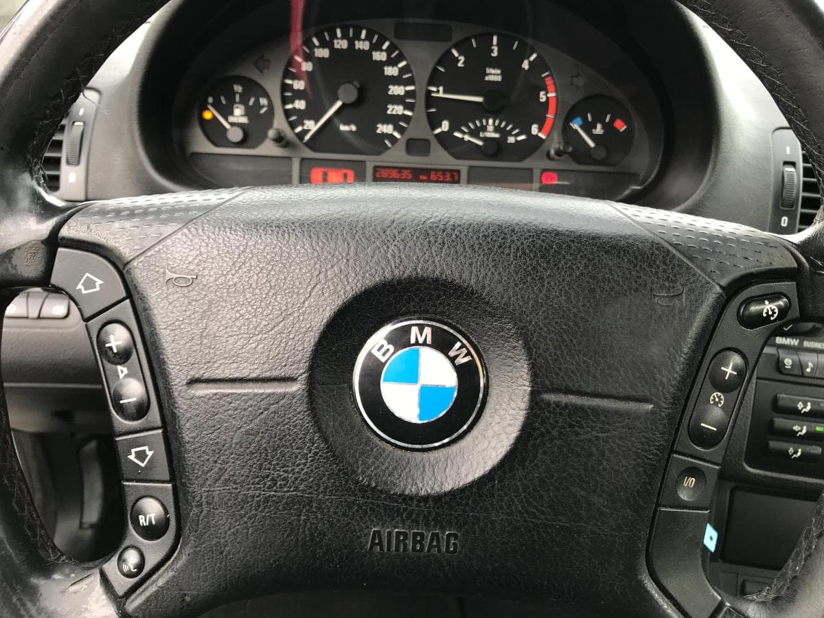 BMW 320D Touring · Ano 2001 — imagem 25