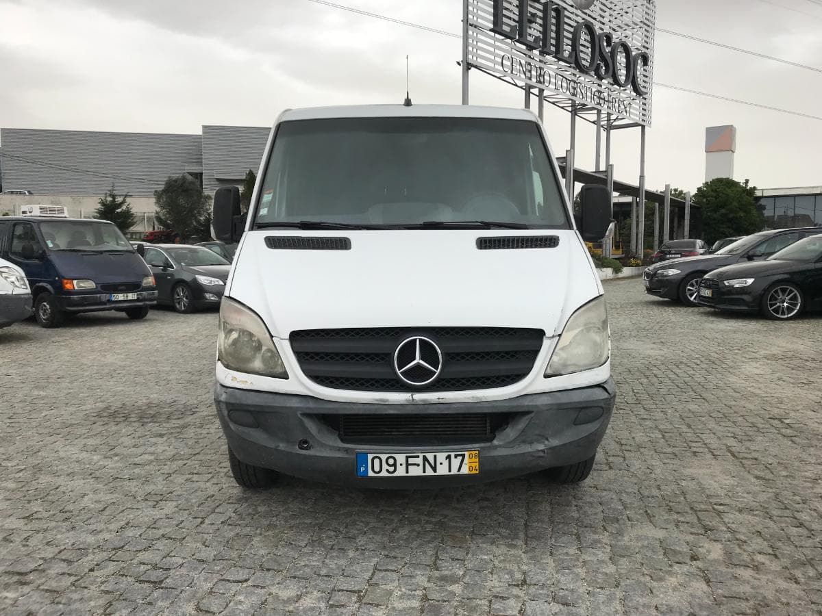 Mercedes-Benz Sprinter 211 CDI · Ano 2008 — image 2