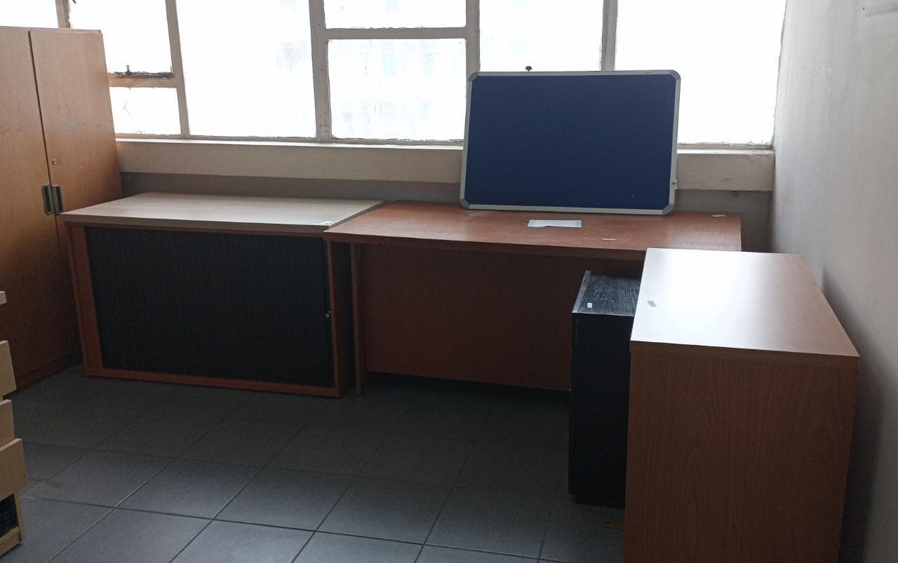 Mobiliario de oficina · — imagen 1