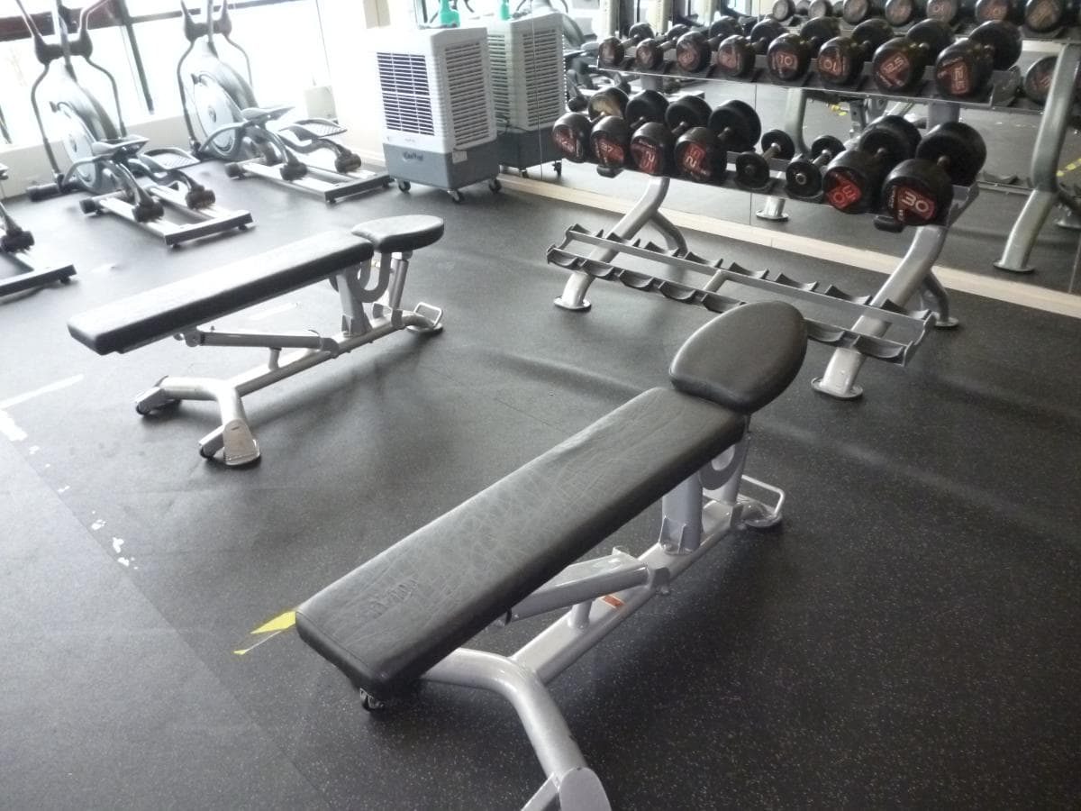 Equipamiento de Gimnasio — imagen 2