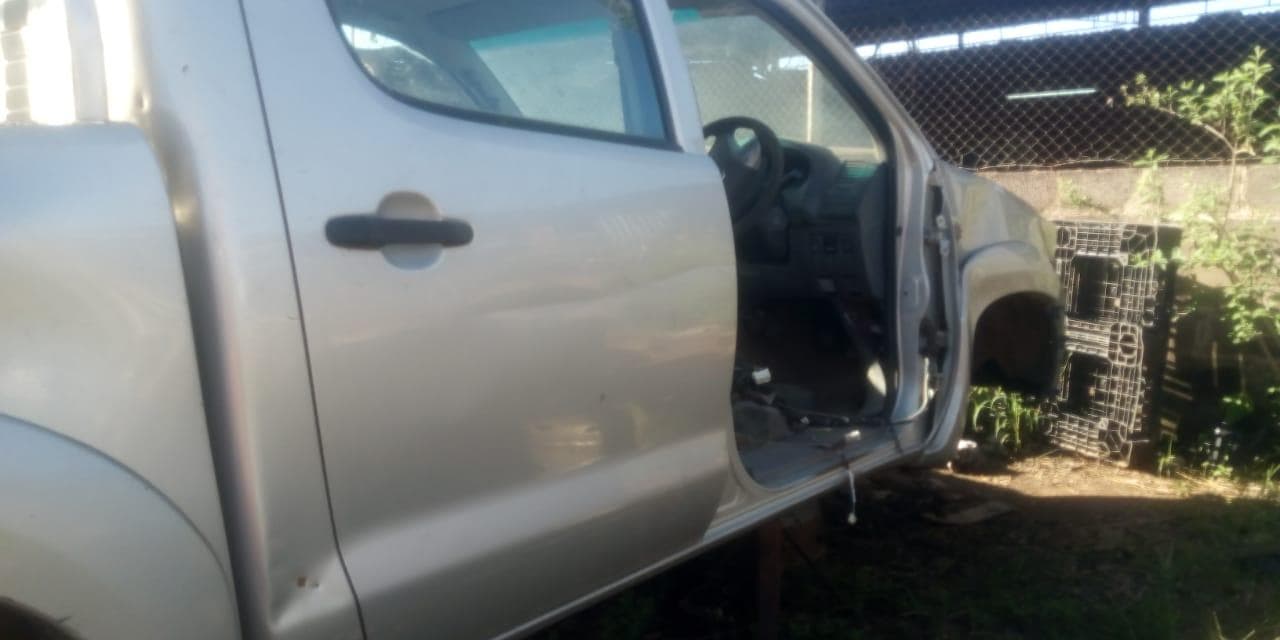 Toyota Hilux · — image 3