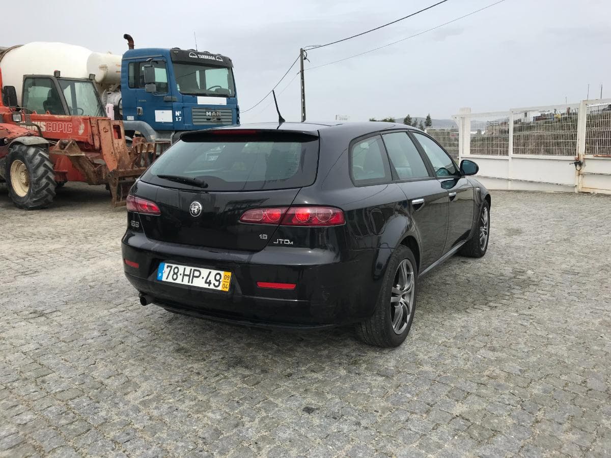 Alfa-Romeo 159 1.9JTDM · Ano 2009 — image 4