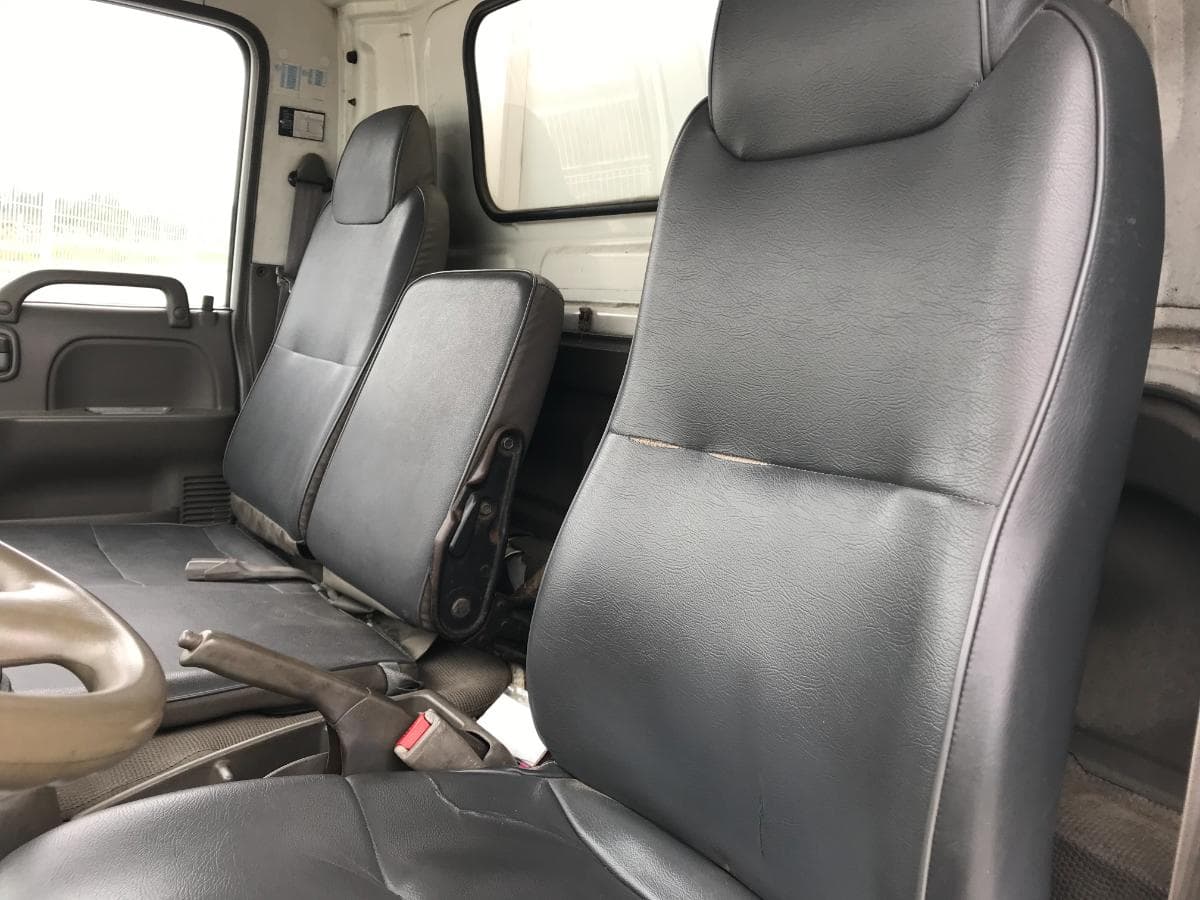 Isuzu NPR 65 Frigorifica · Ano 1996 — imagen 23