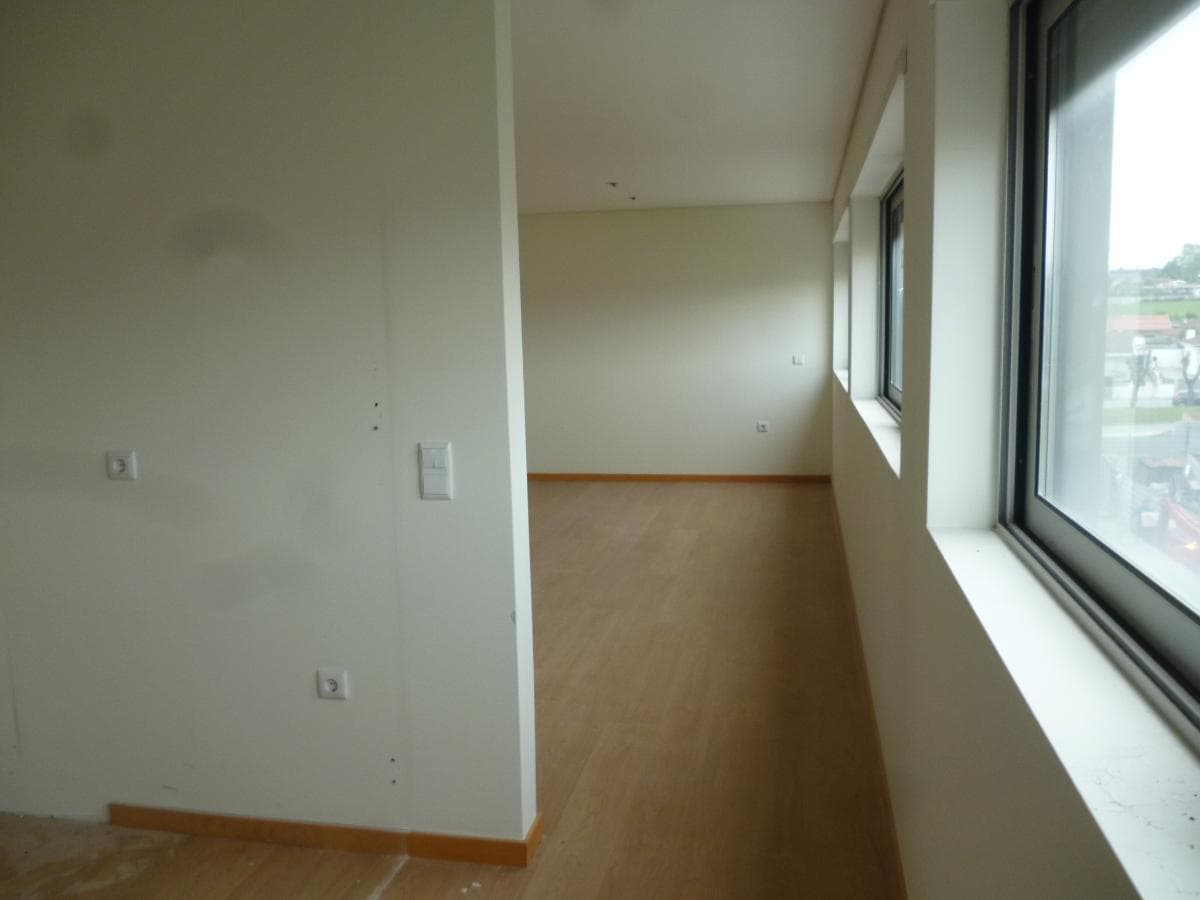 Apartamento T3 com Garagem · Vila Verde — image 6