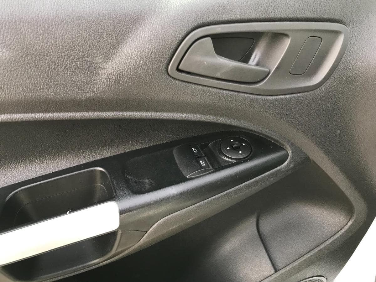 Ford Transit Connect 1.5TDCI · Ano 2018 — image 23