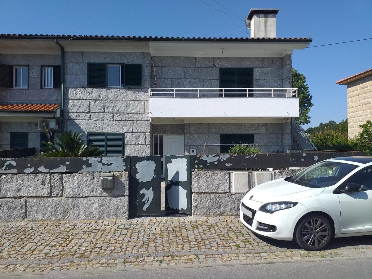 Andar-Moradia V3 com Garagem · Vizela — image 2