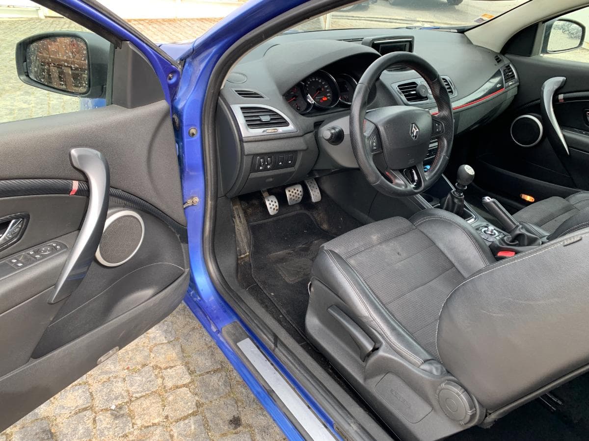Renault Mégane Coupé 1.6 DCI GT Line · Ano 2012 — image 19