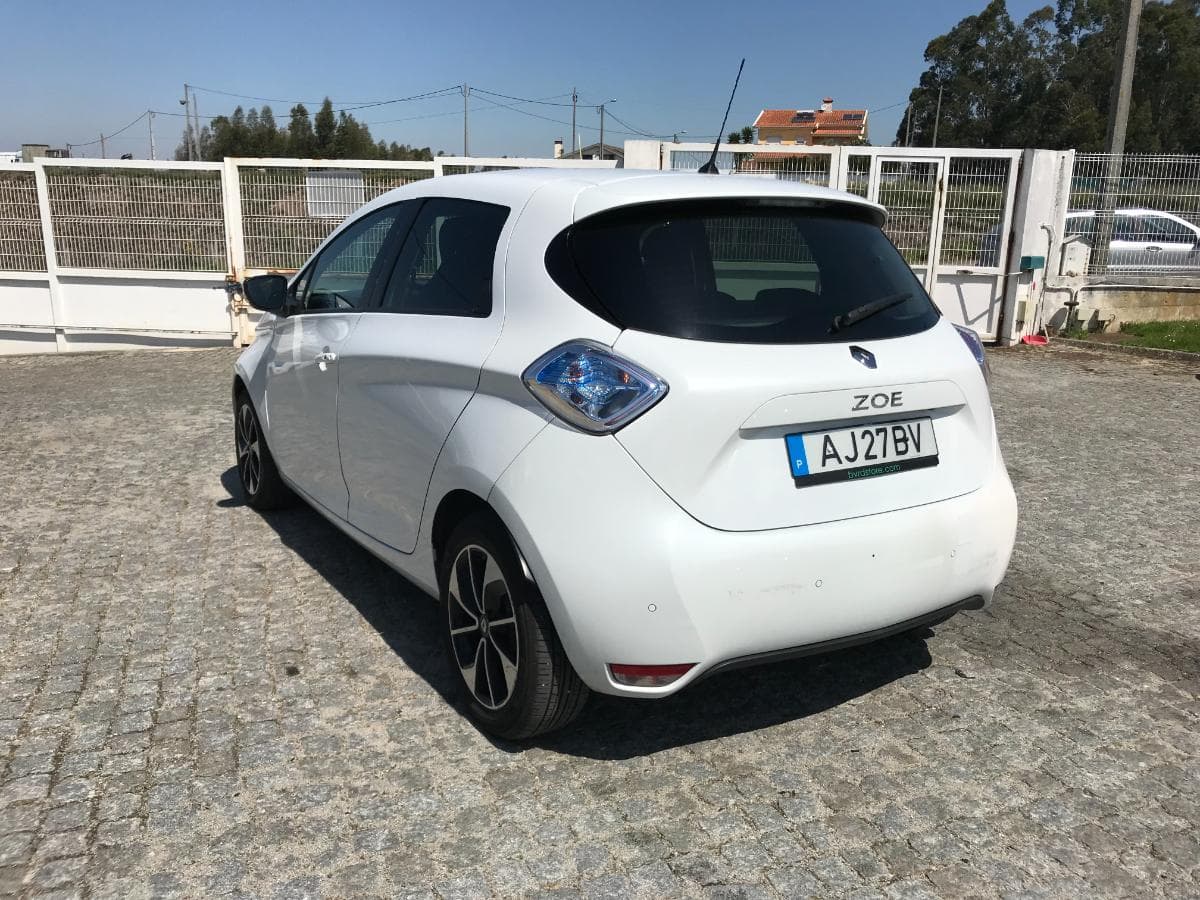 Renault Zoe · Ano 2019 — image 11