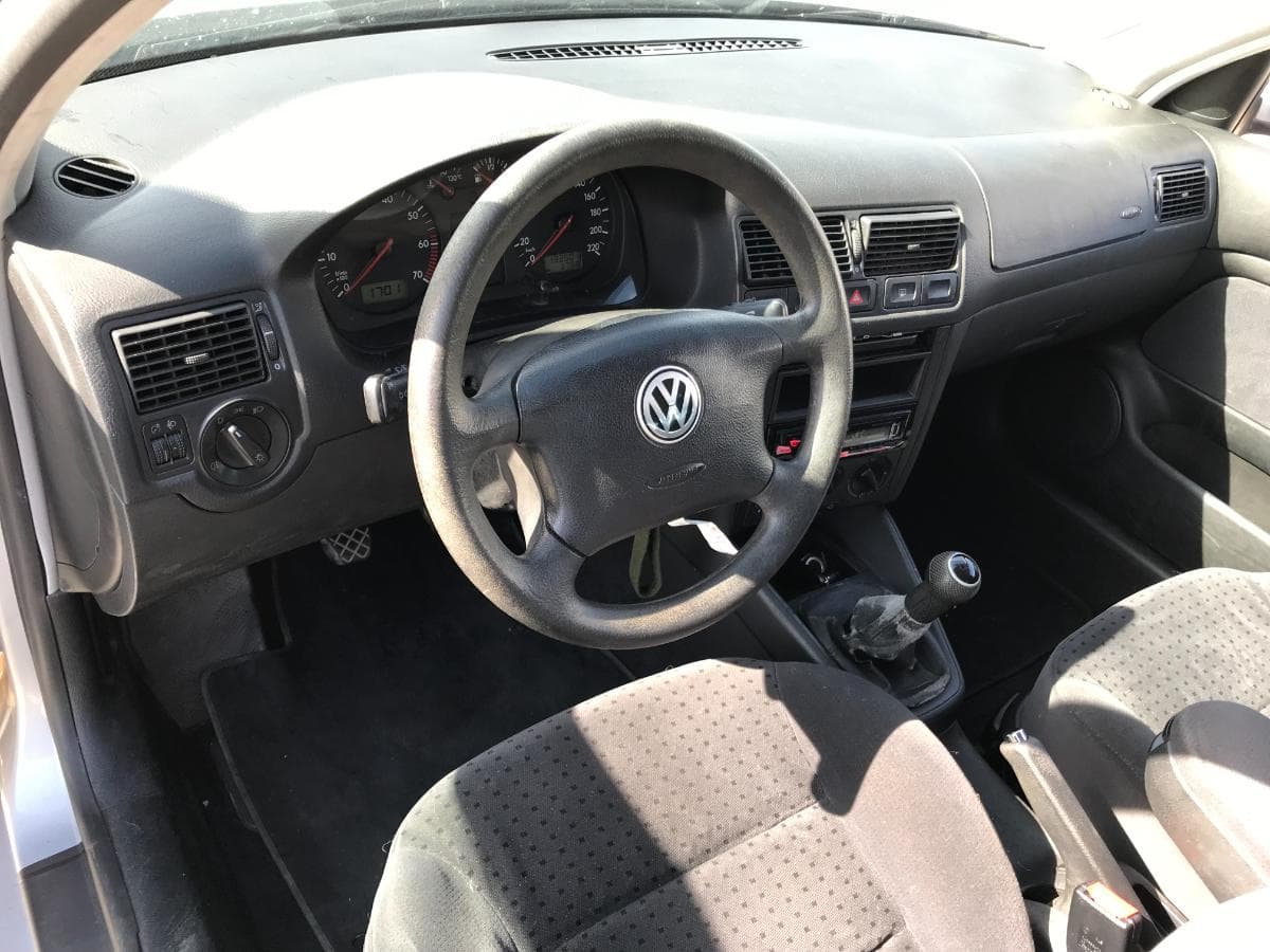 Vokswagen Golf 1.4 16v · Ano 1998 — image 33