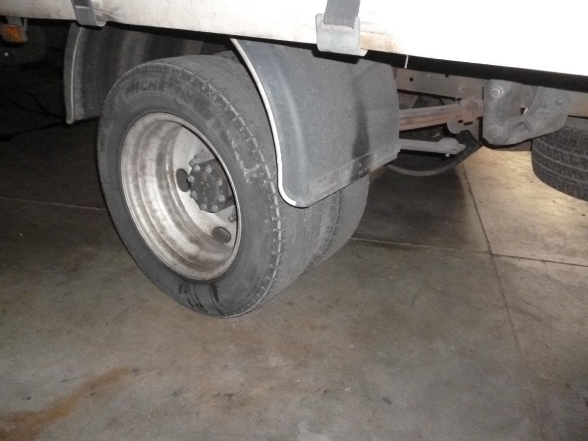 ISUZU NLR85 HD5AYE E4 — imagen 4