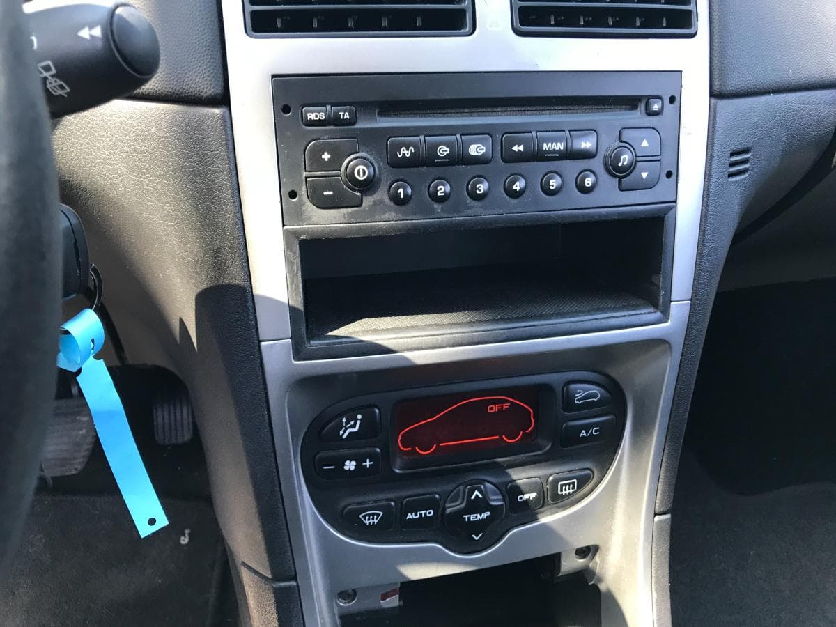 Peugeot 307 1.6HDI · Ano 2005 — imagen 23