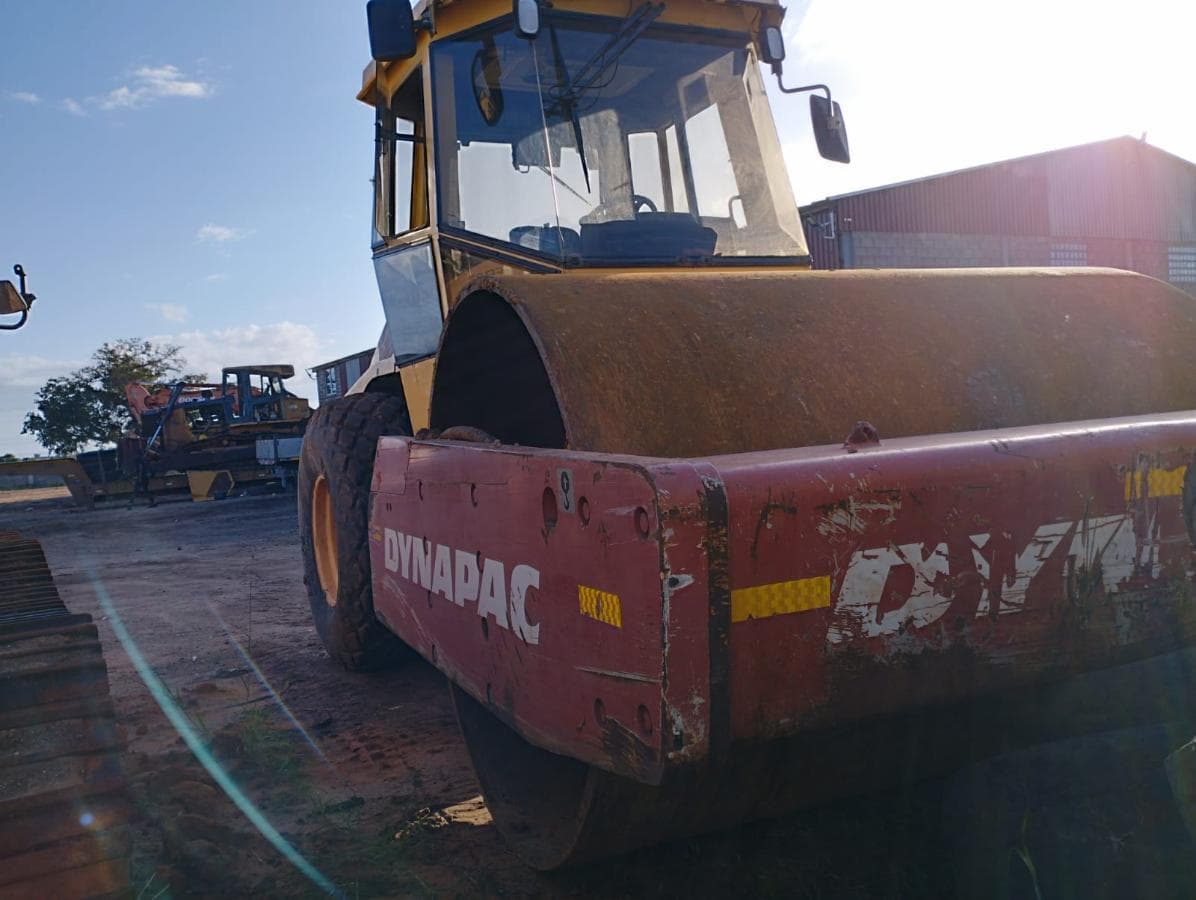 Cilindro compactador Dynapac CA512 · — imagem 4