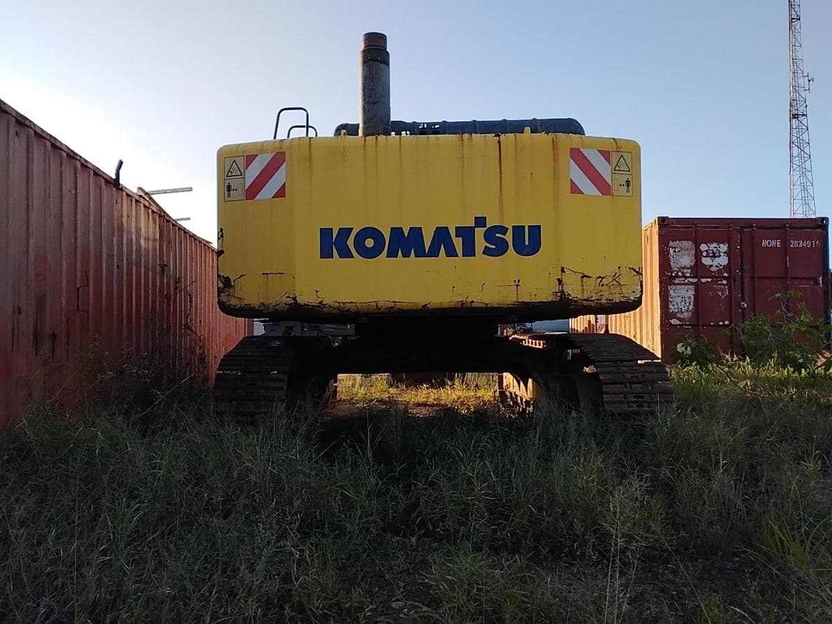 Escavadeira Komatsu PC600LC-7K · — imagem 3