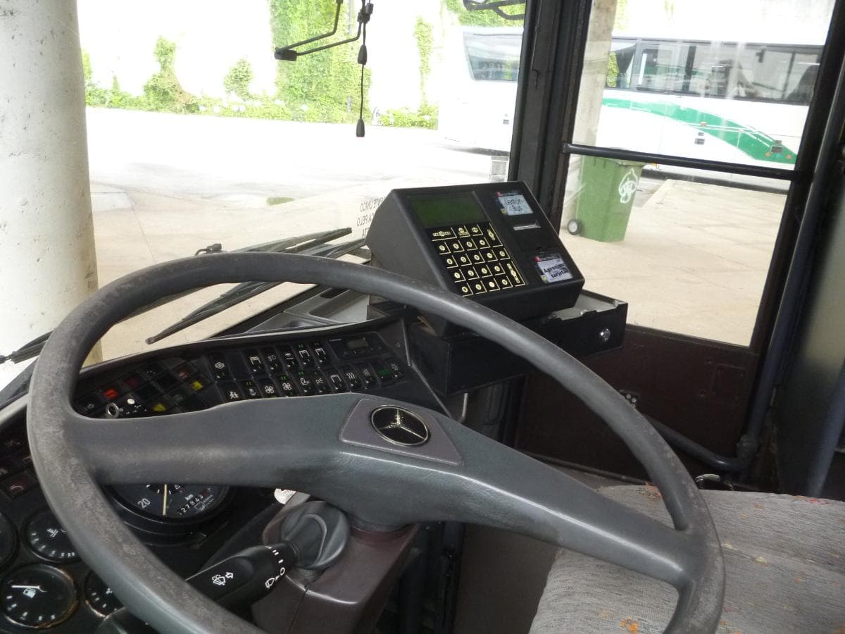 Mercedes-Benz 407 — imagen 6