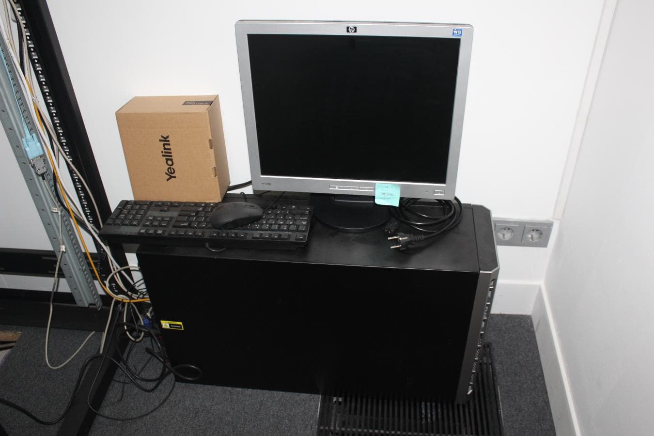Equipamentos informáticos · Eletrodomésticos — imagen 2