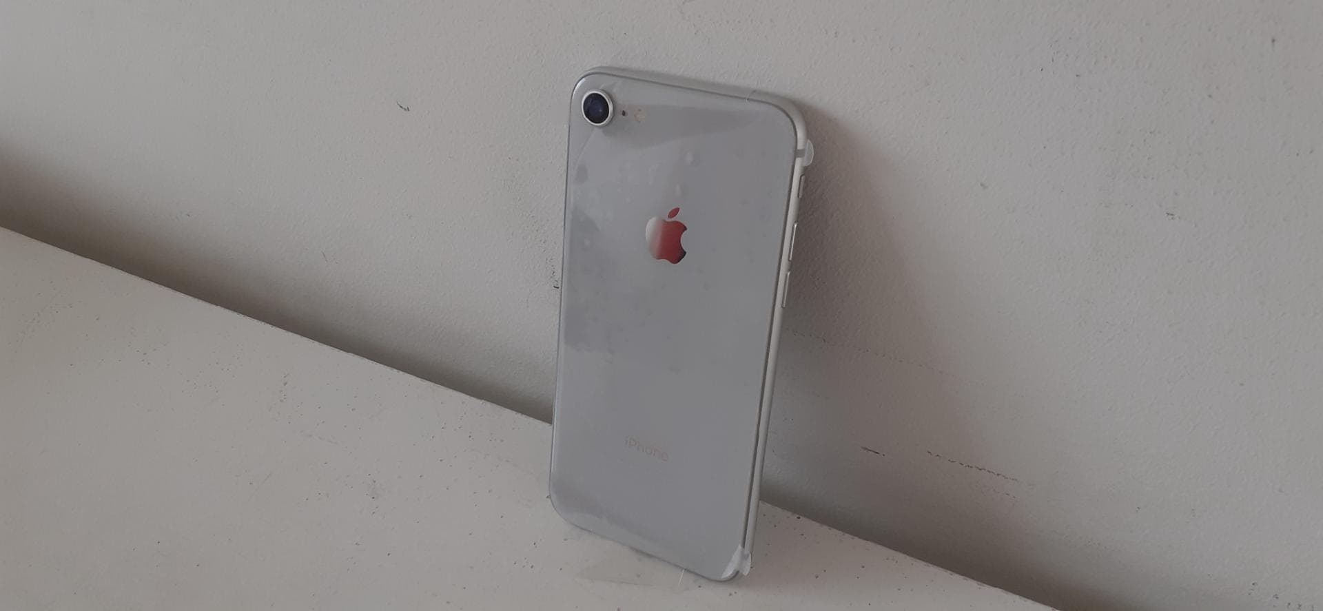Telemóvel Iphone 8 64GB — imagem 3